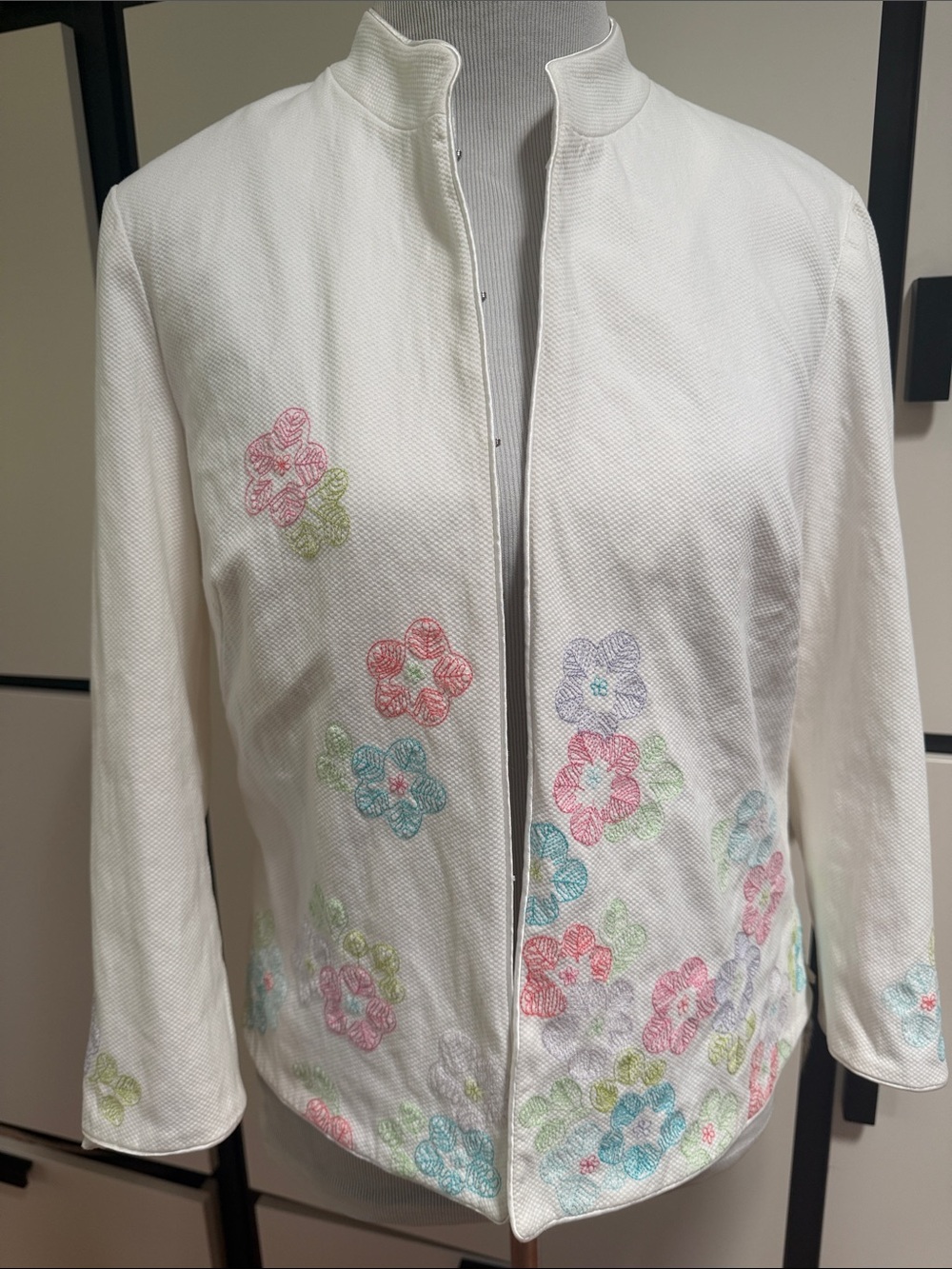 Sigrid Olsen White Floral Hook & Eye Embroidered Cotton Jacket Size 8 New
